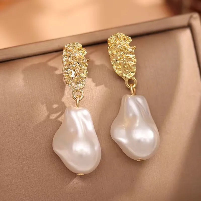 French Retro Baroque Irregular Imitation Pearl Geometry Water Drop Earring for Women European American Jewelry Trend Gift